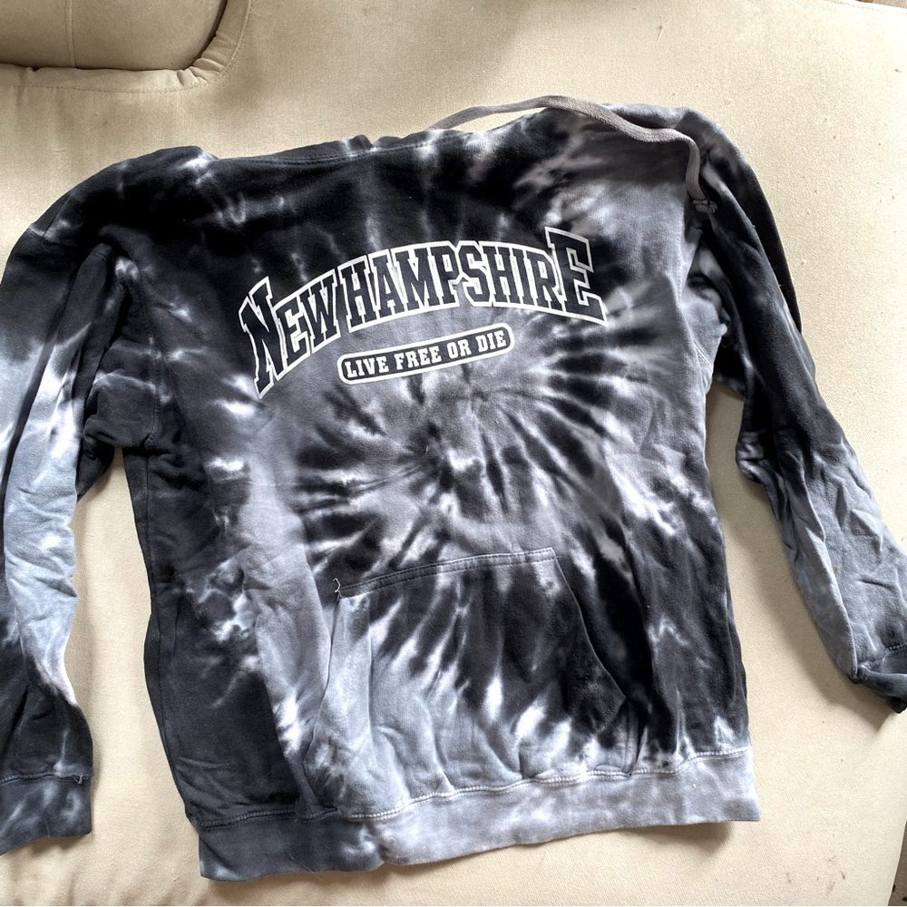 New Hampshire Hoodie | Size M | Blue Tye-Dye